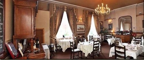 The County Hotel Banff Luaran gambar